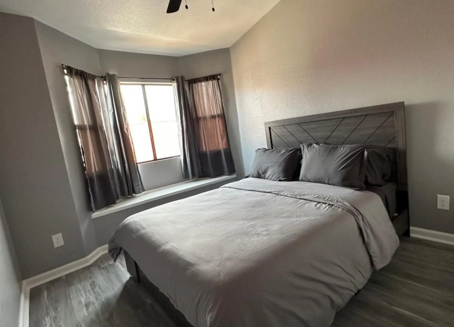 Gorgeous & Open Upgraded Home San Bernardino Holiday home